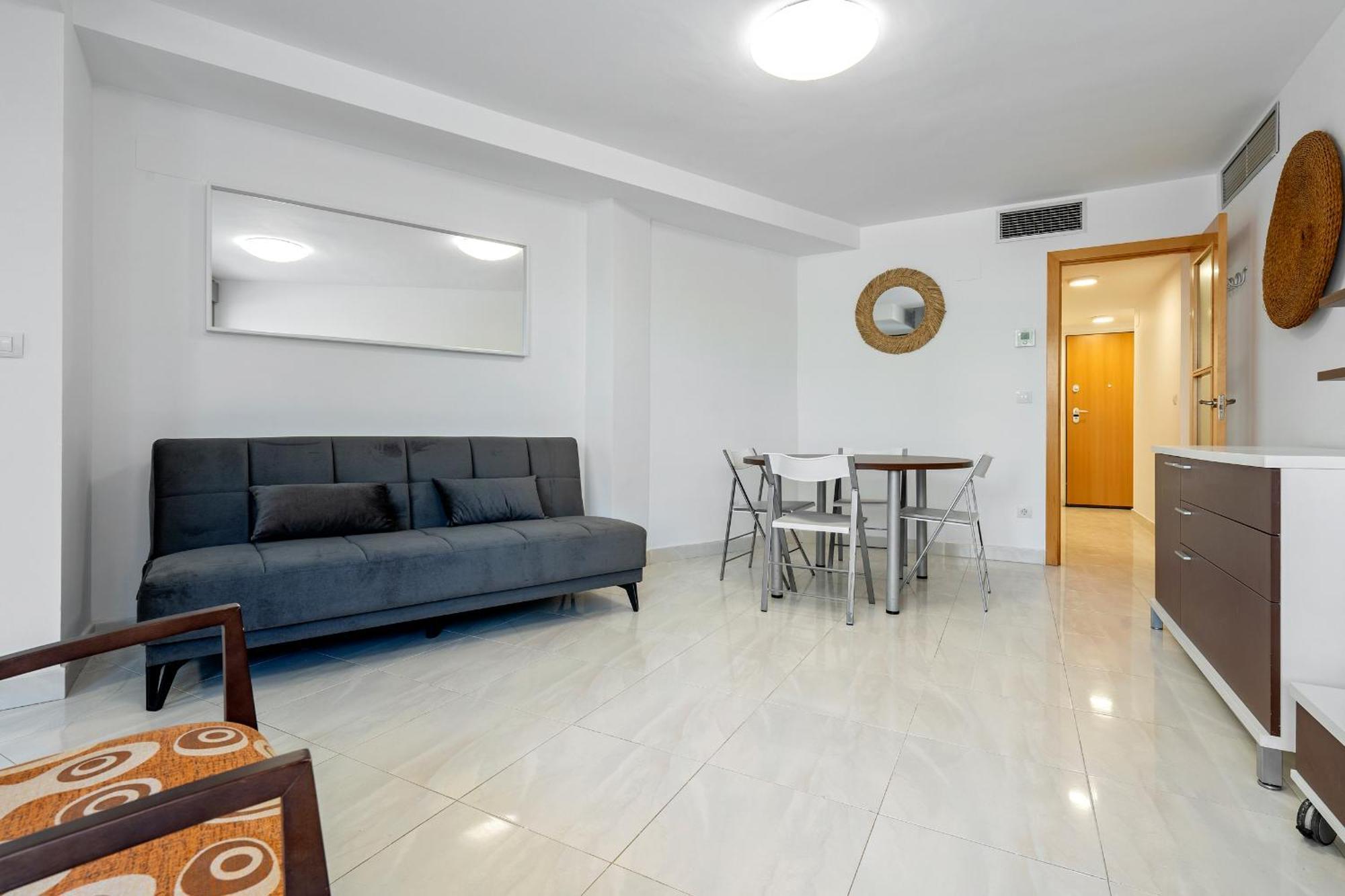 Hauzify I Apartament Mestral Кембрилс Екстериор снимка
